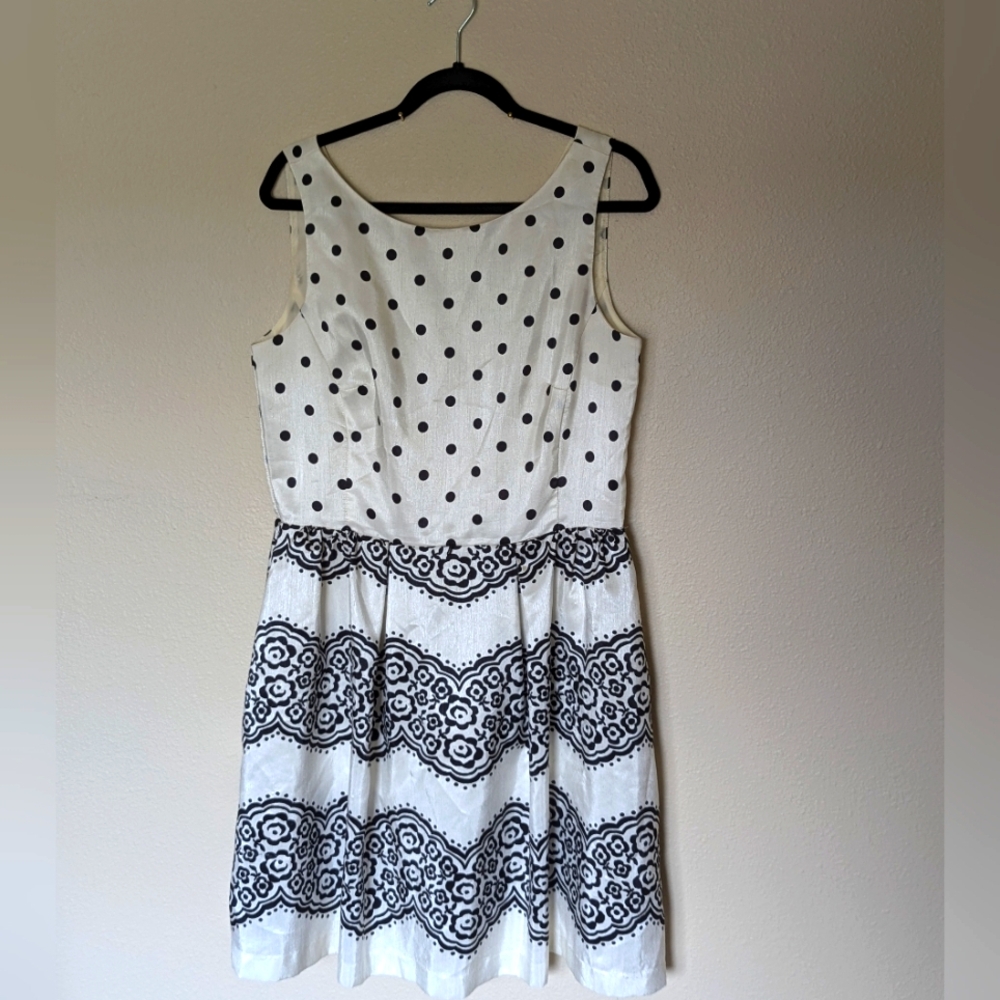 Melonie T White and Black Dress Size M